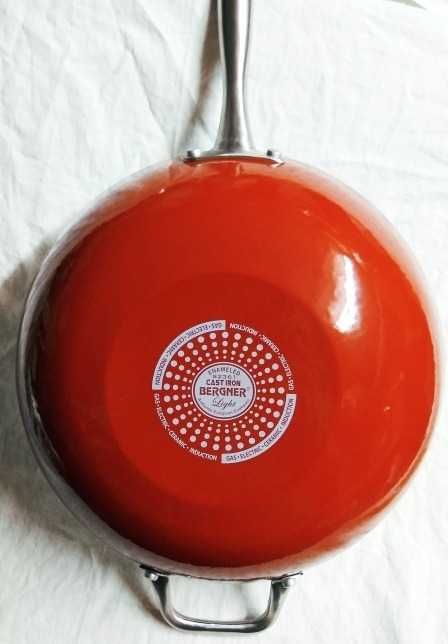 Patelnia żeliwna WOK Bergner 34cm z pokrywą czerwony
