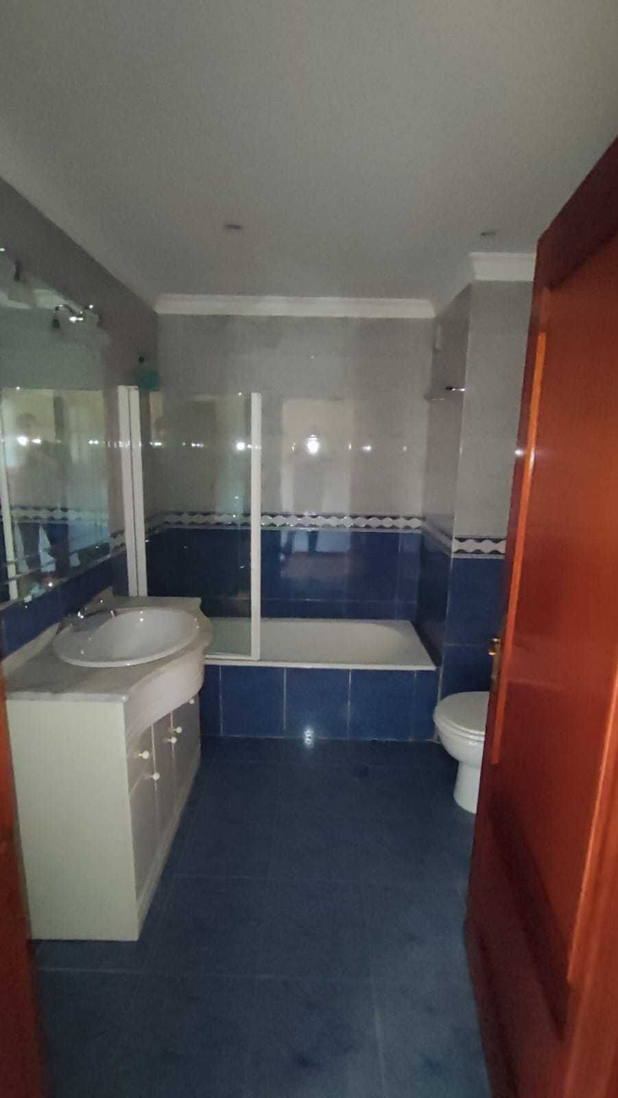 Apartamento T3+1 para alugar - Nogueira da Regedoura - Sta. Mª Feira