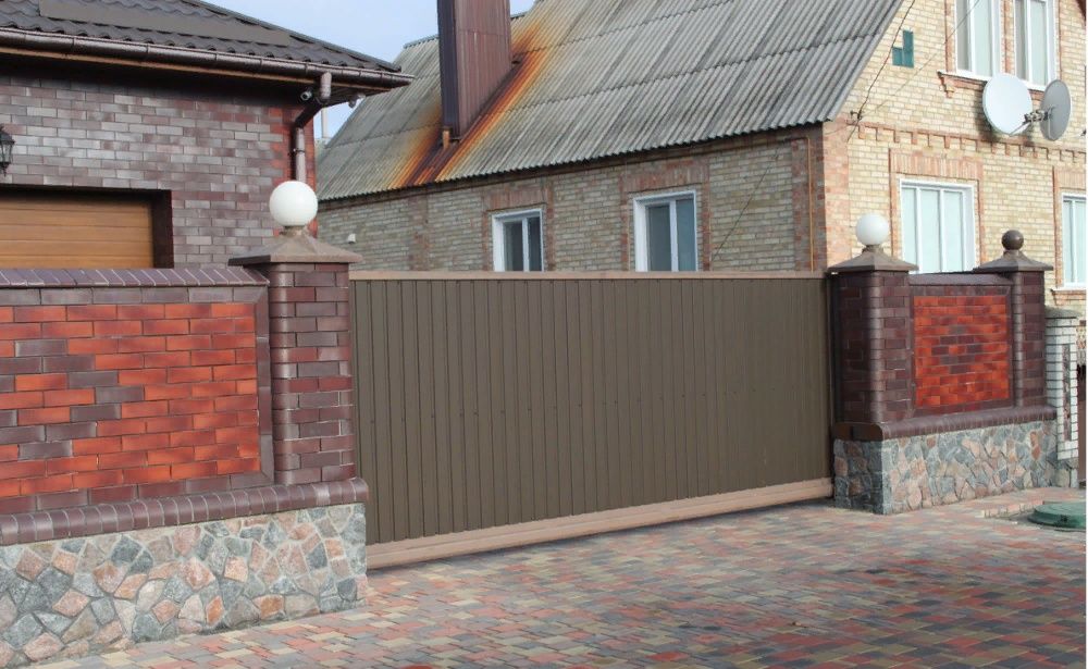 Будівельні роботи. Бригада будівельників (мулярів)