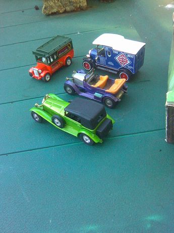 4 miniaturas matchbox anos 20 .