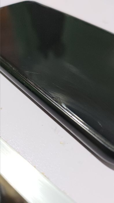 Iphone xs max 64gb, LG v40 6/64 гб