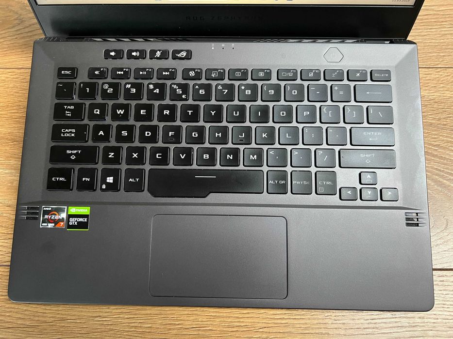 Laptop ROG Zephyrus G14