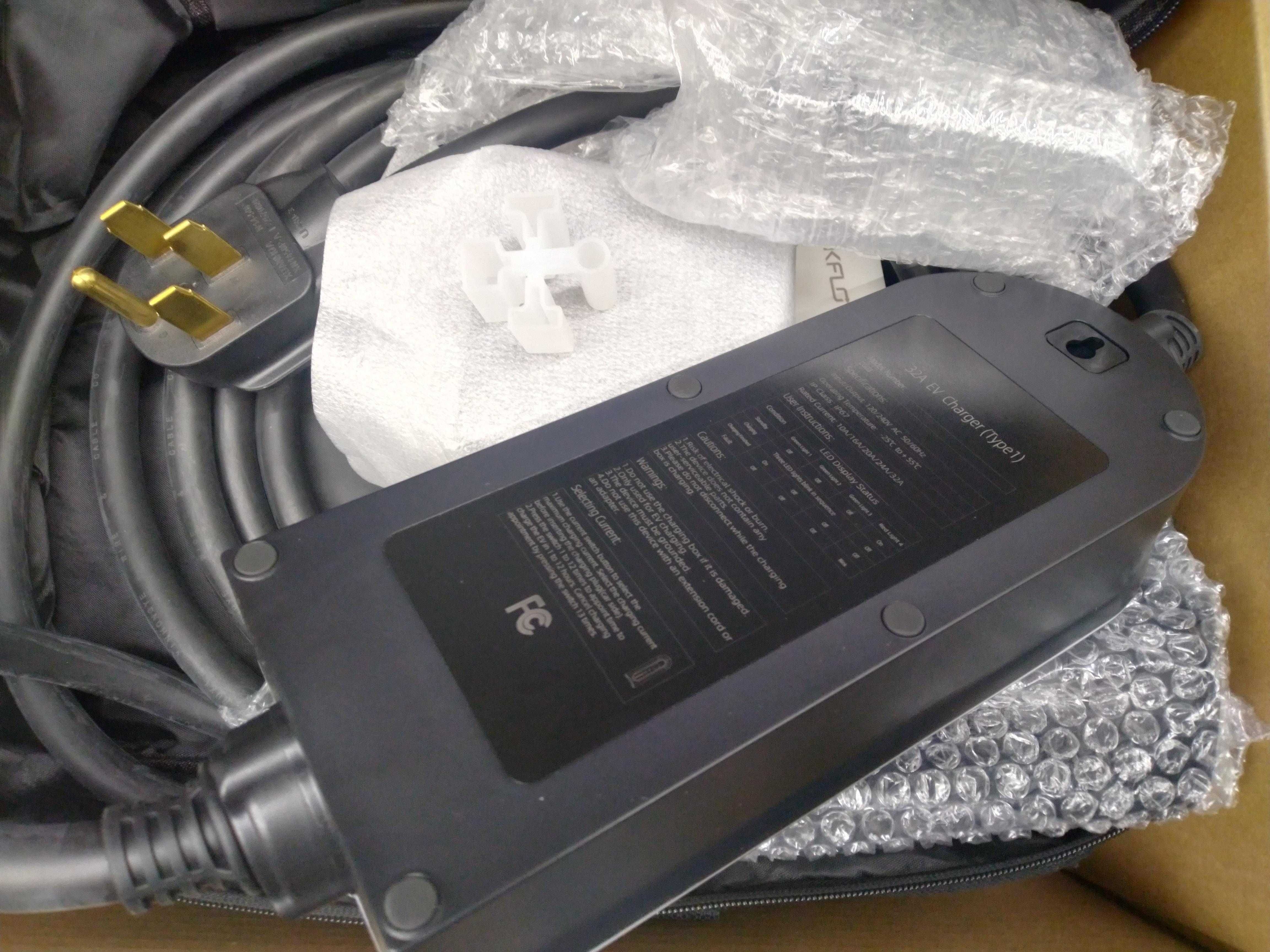 NEW Американская зарядка американского электромобиля: 32A 240V J1772