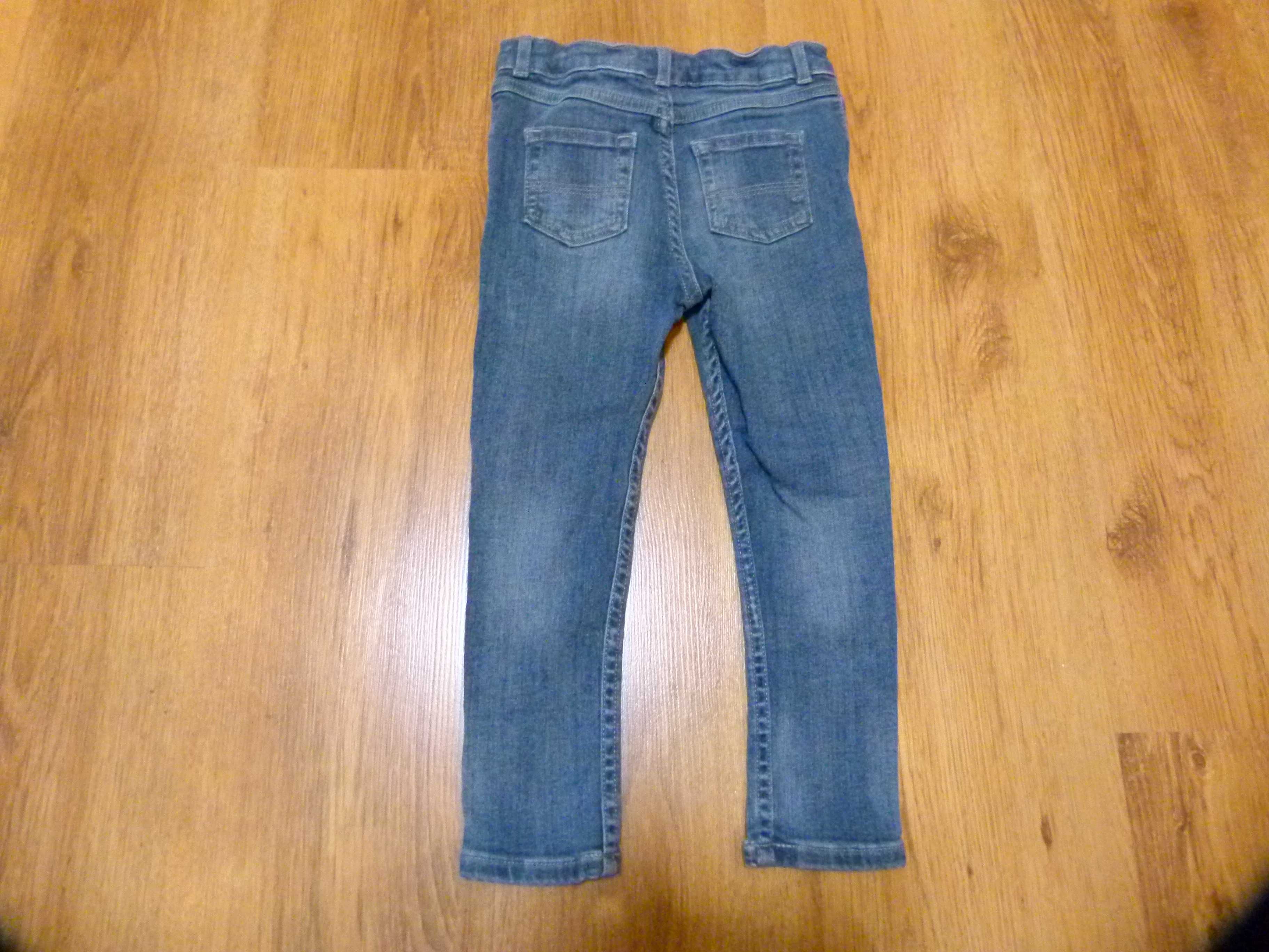 rozm 104 River Island spodnie jeans rurki