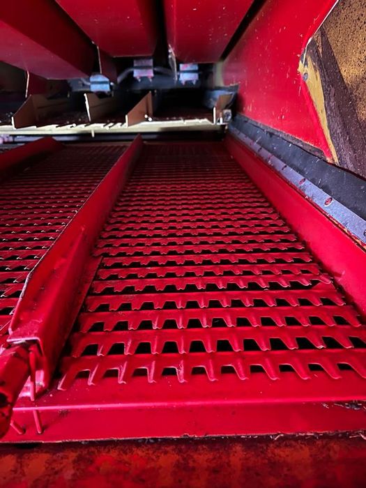 Комбайн Massey Ferguson 16