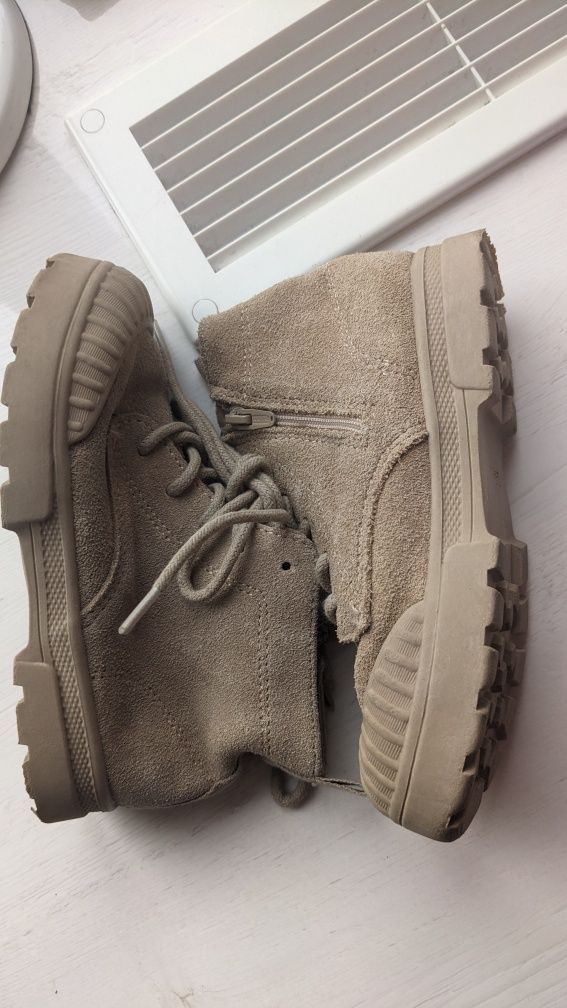 Продам ботинки детские zara 26