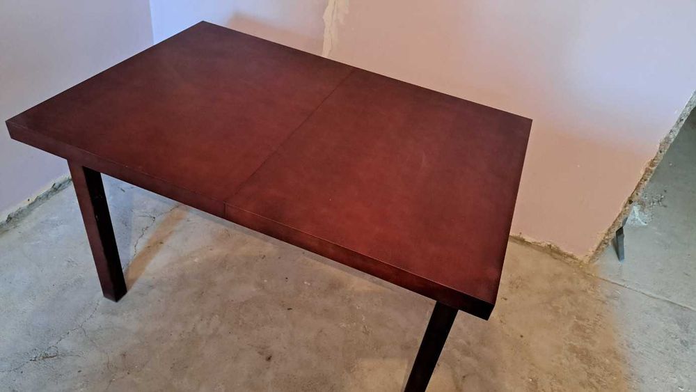 Stół rozkładany, idealny do salonu.  Długośc: 1250/1750/2250 mm.