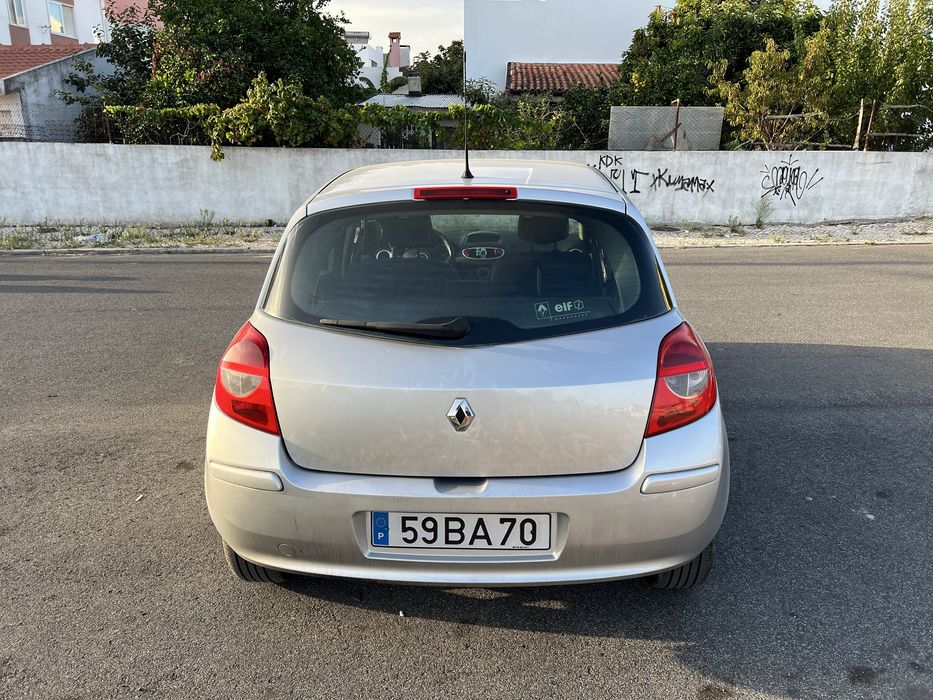 Estou a vender Renault Clio 1.5 DCI