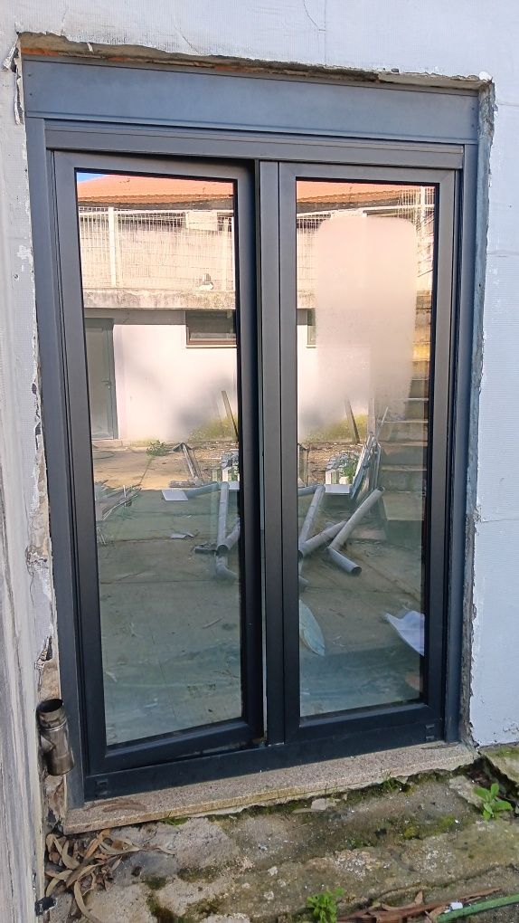 Porta Janela Oscilobatente 2 Folhas