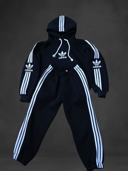 Детский спортивный костюм