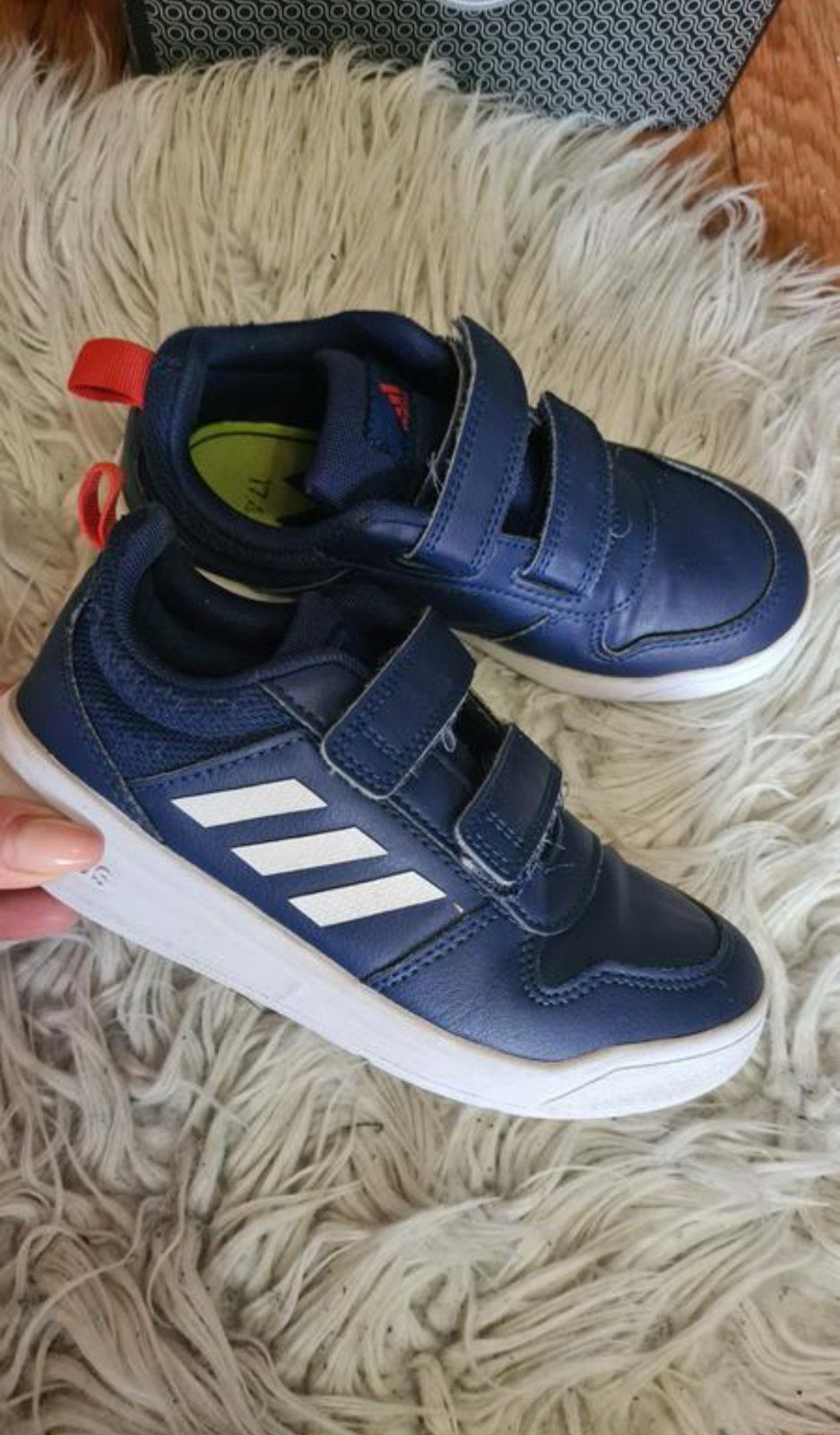 Кросівки adidas кроссовки