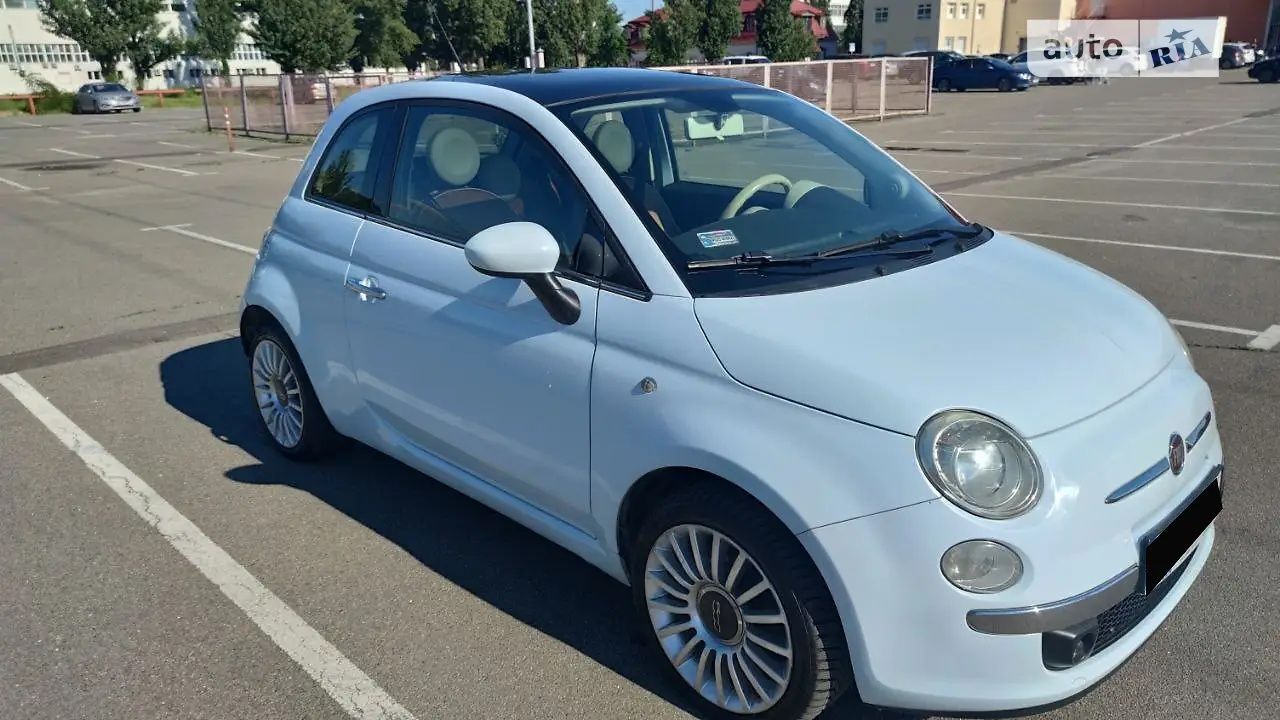 Економний Fiat 500 фиат 2011 року, дизель, шкіра, панорама