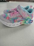 Nowe buty sportowe Skechers mieniące się