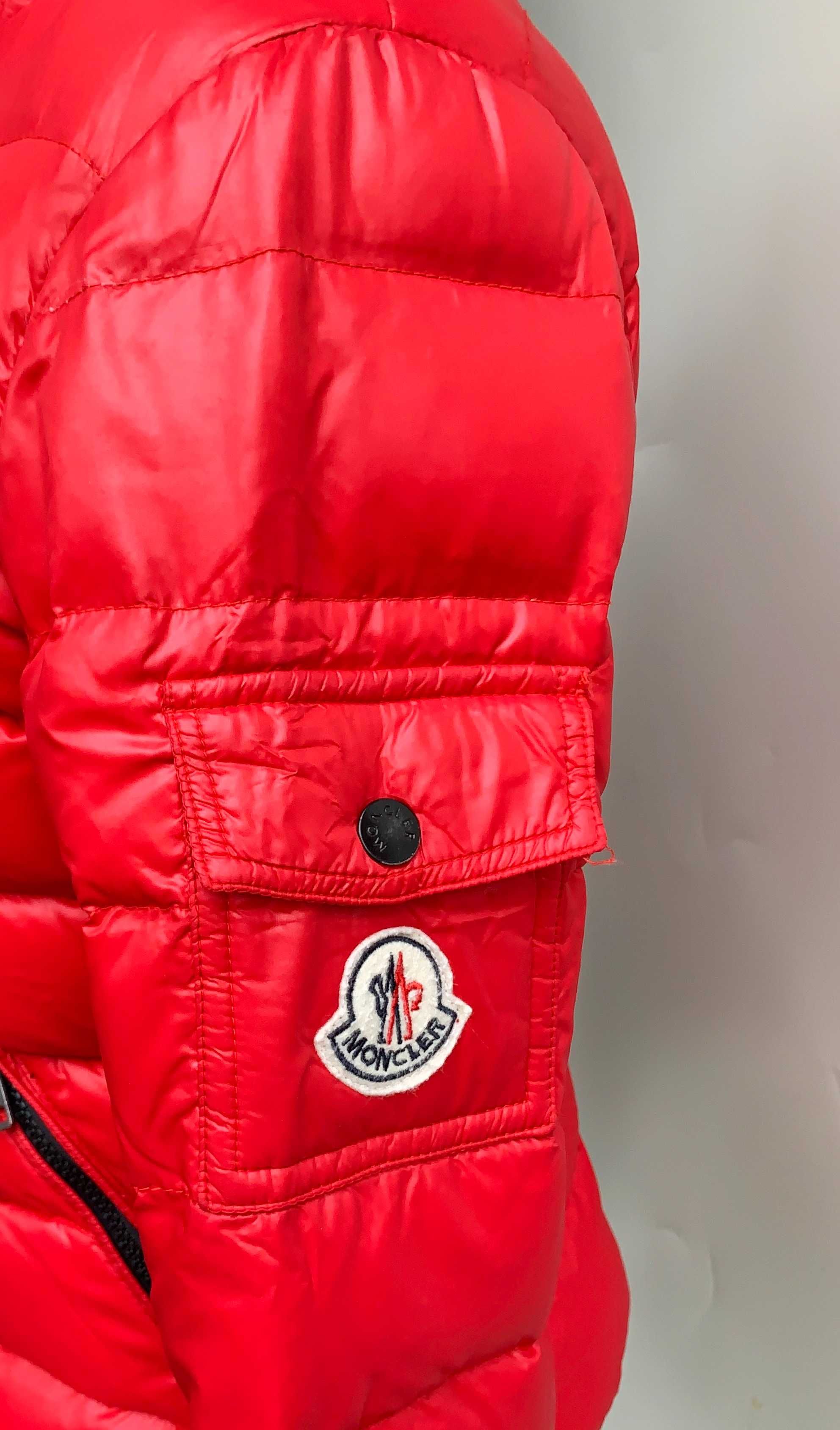 Kurtka Czerwona Moncler M 38 Size 3 Puch Czerwień