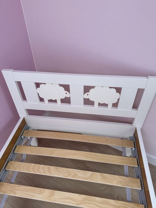 KRITTER Łóżko ze stelarzem i materacem, białe, 70x160 cm