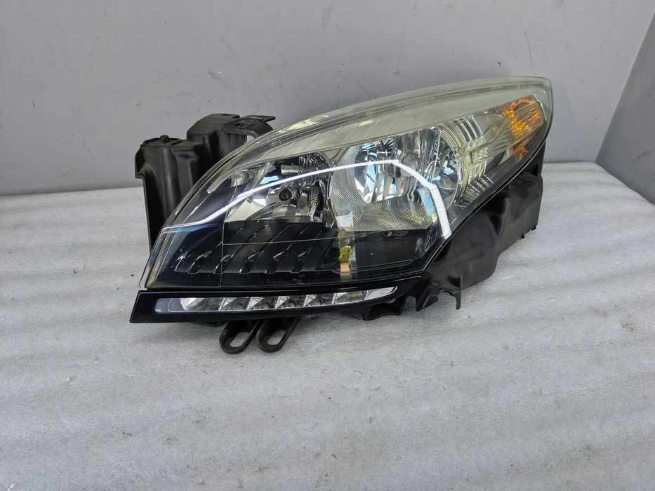 Lampa Lewa Reflektor Lewy Renault Megane III LIFT EU czarny LED drl