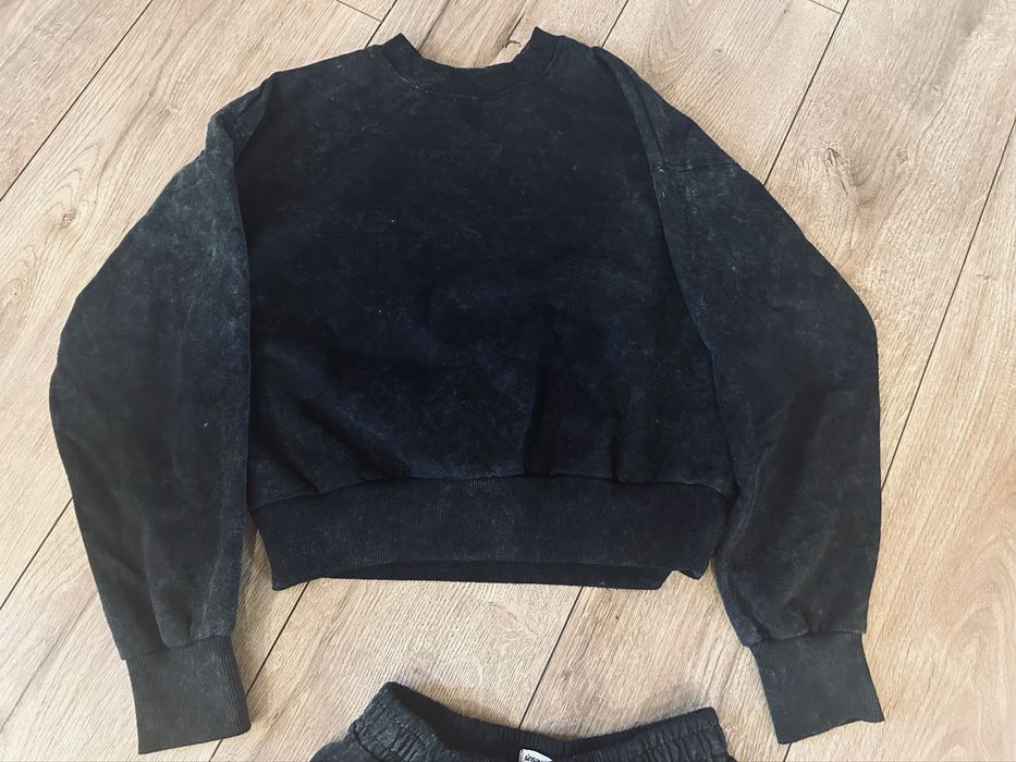 Dres dziewczęcy rozmiar 146