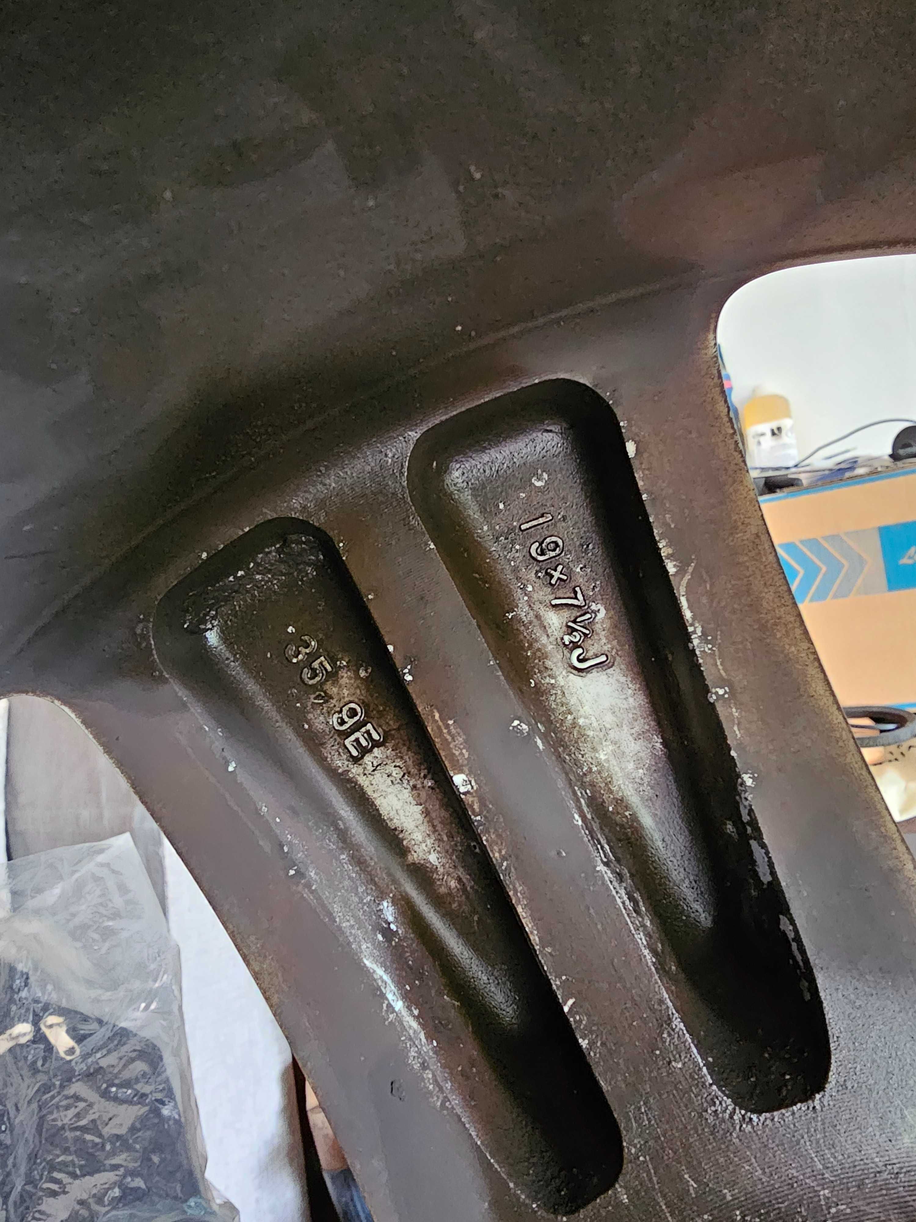 FELGA i OPONA 245/55 R19 19" 5X114.3 TOYOTA Oryginał