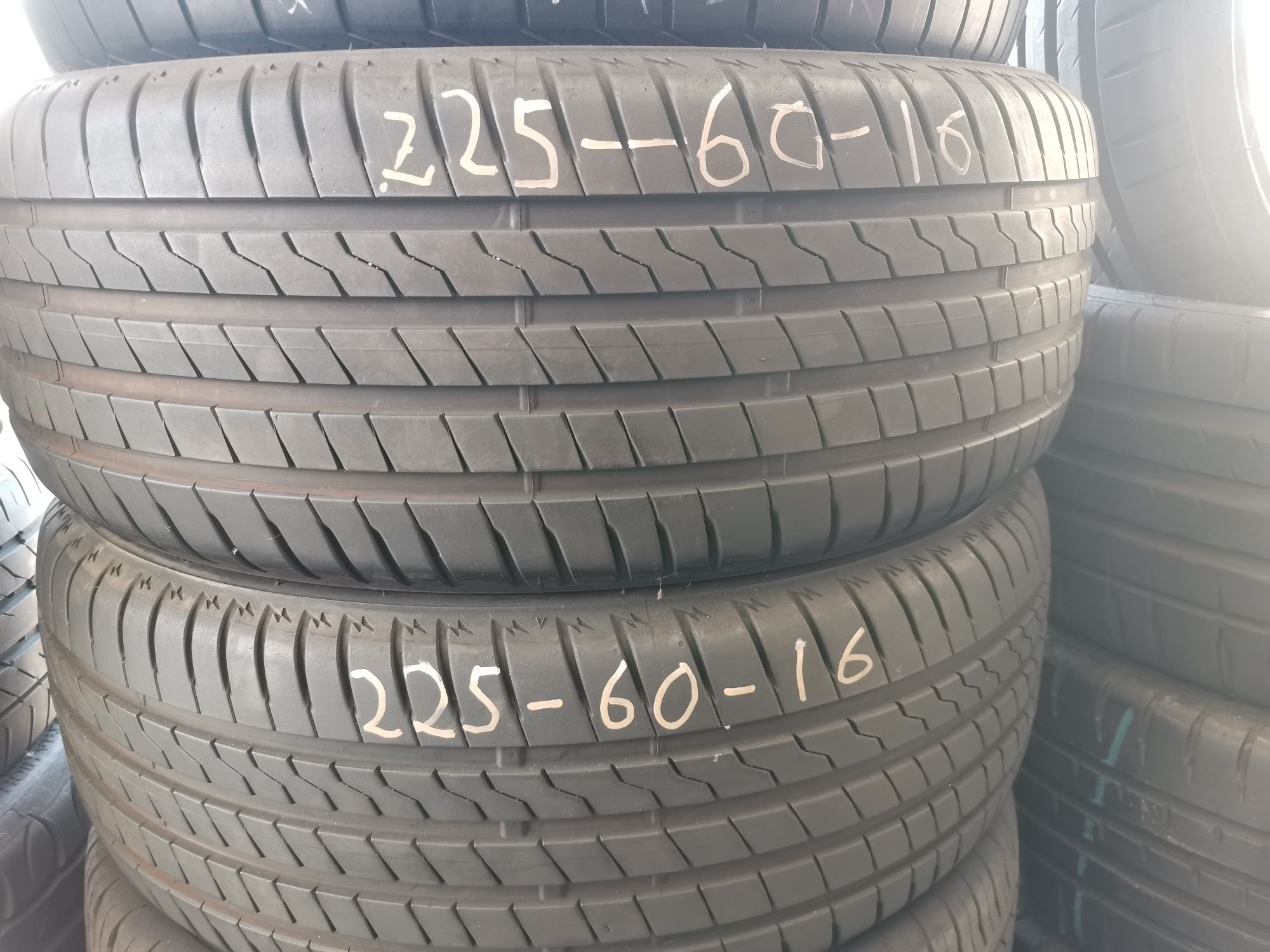 Pneus novos e usados desde 15euros