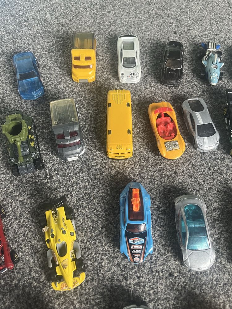 Zestaw aut autka hot wheels