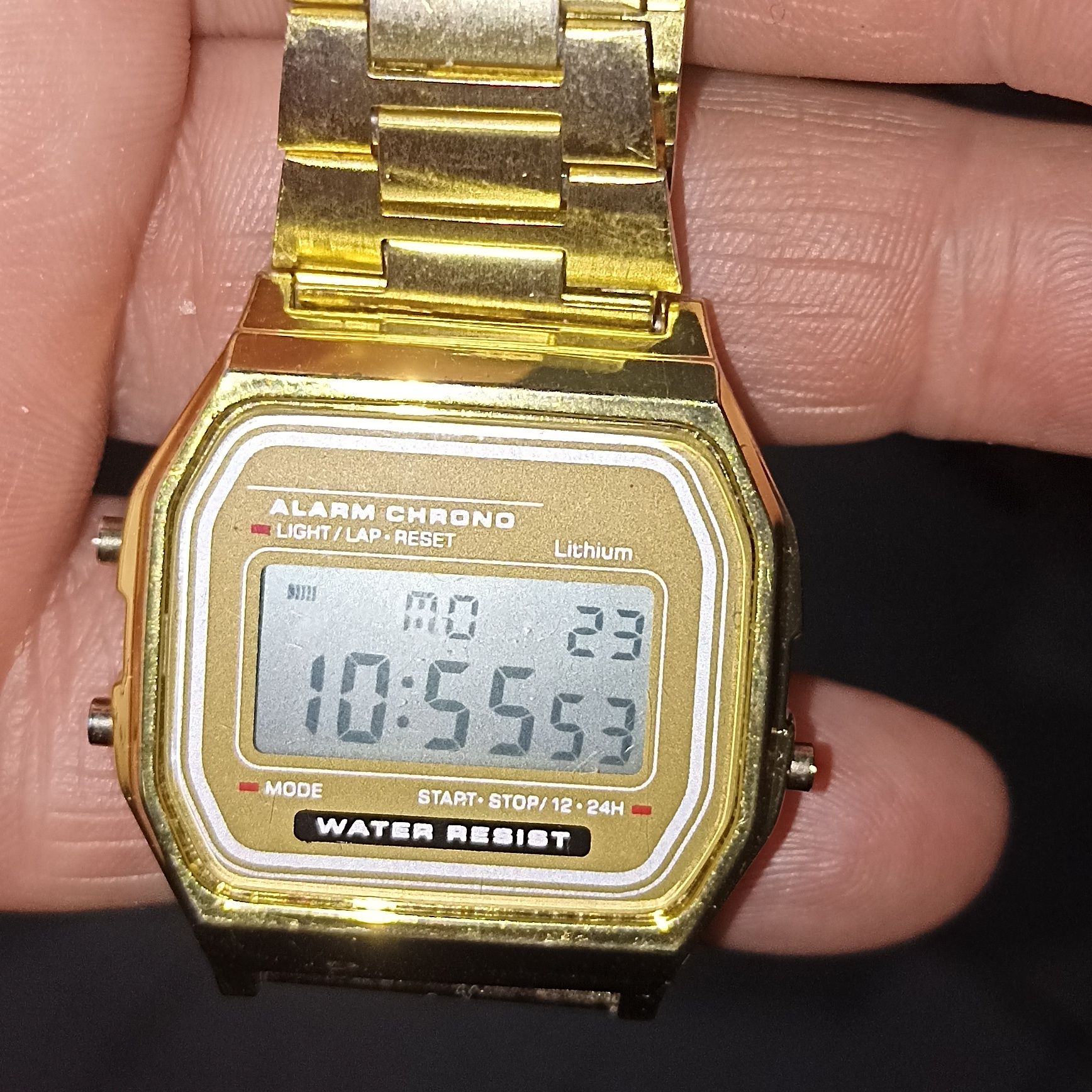 Relógio digital metal dourado a prova de Água