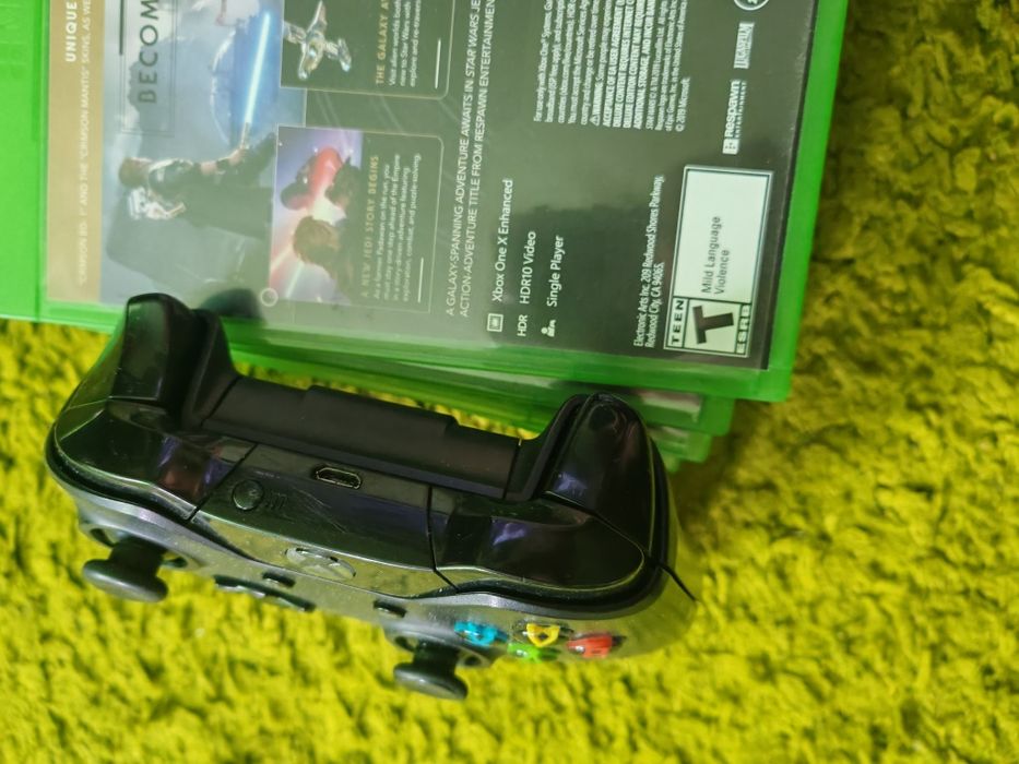 5ть ігор для xbox one та геймпад, ціна за все.