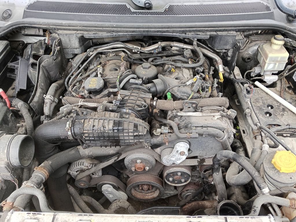 Range Rover Sport L320 uszkodzony niekompletny