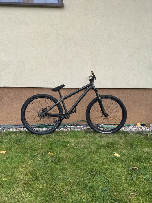 Rower Dirt NS Bikes Movement 3 2023 DOWOD ZAKUPU 26” Czarny