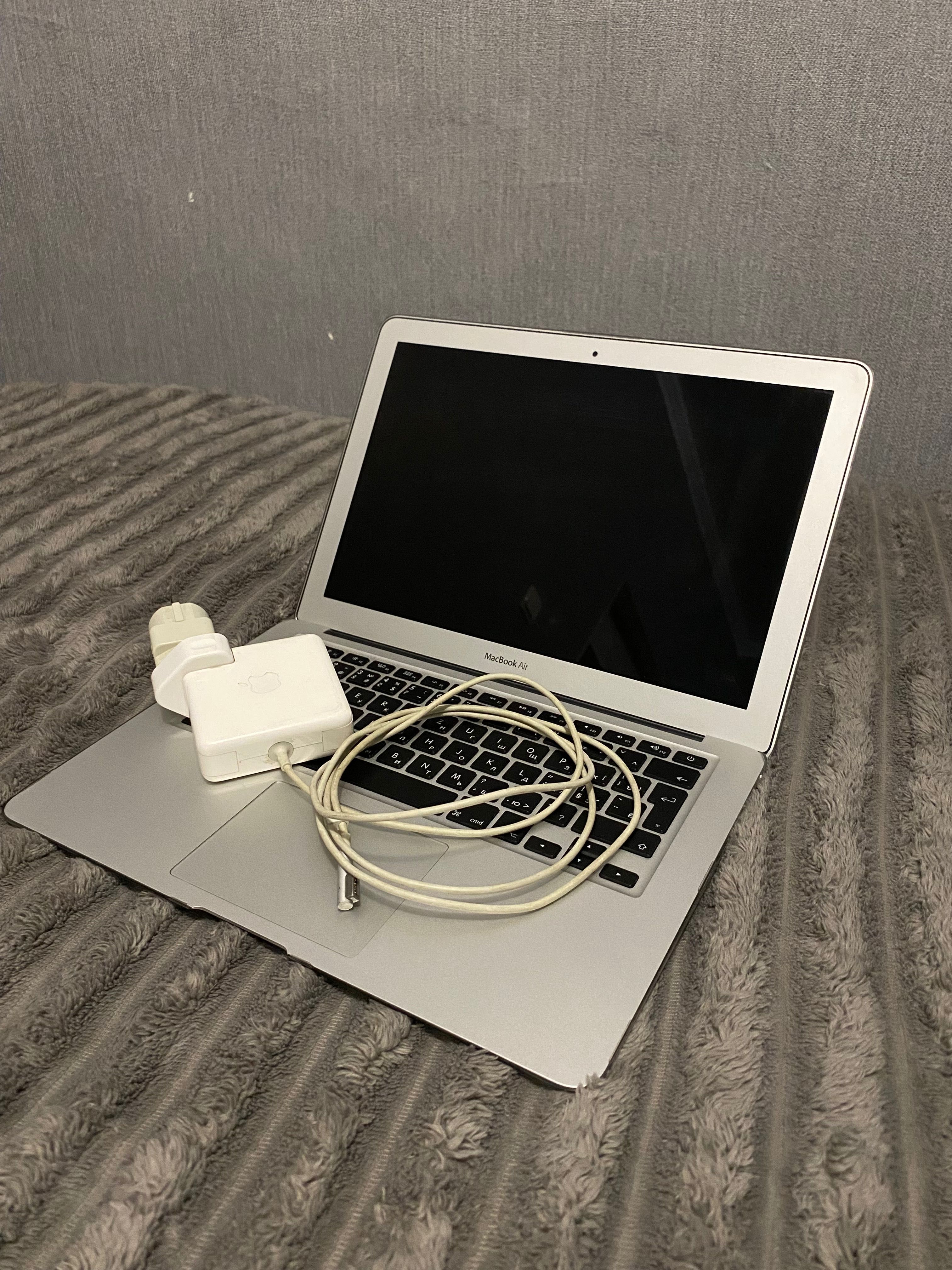 Ноутбук Apple MacBook Air (13-inch, Mid 2011) (A1369) Intel Core i5