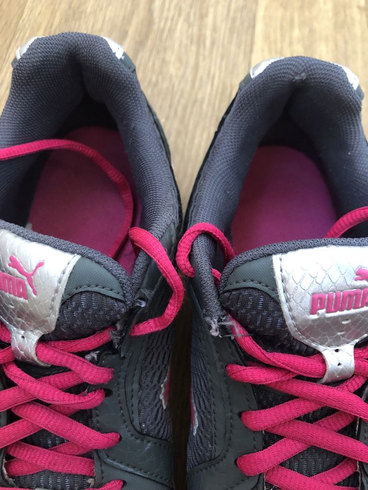 Кросівки жіночі PUMA