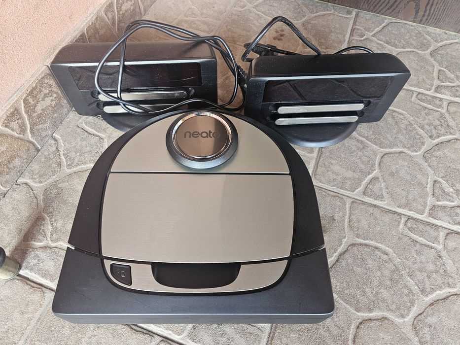 Робот пилосос Neato D7