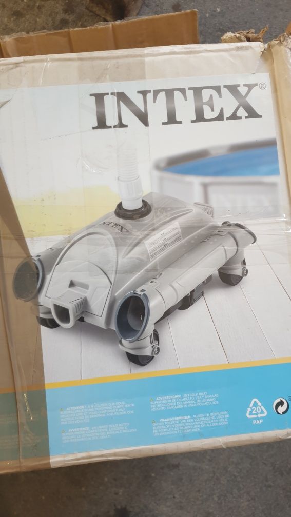 Odkurzacz basenowy intex
