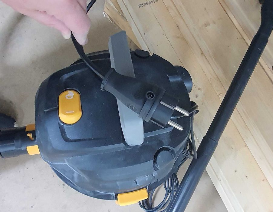 Odkurzacz warsztatowy jak nowy TITAN 20L