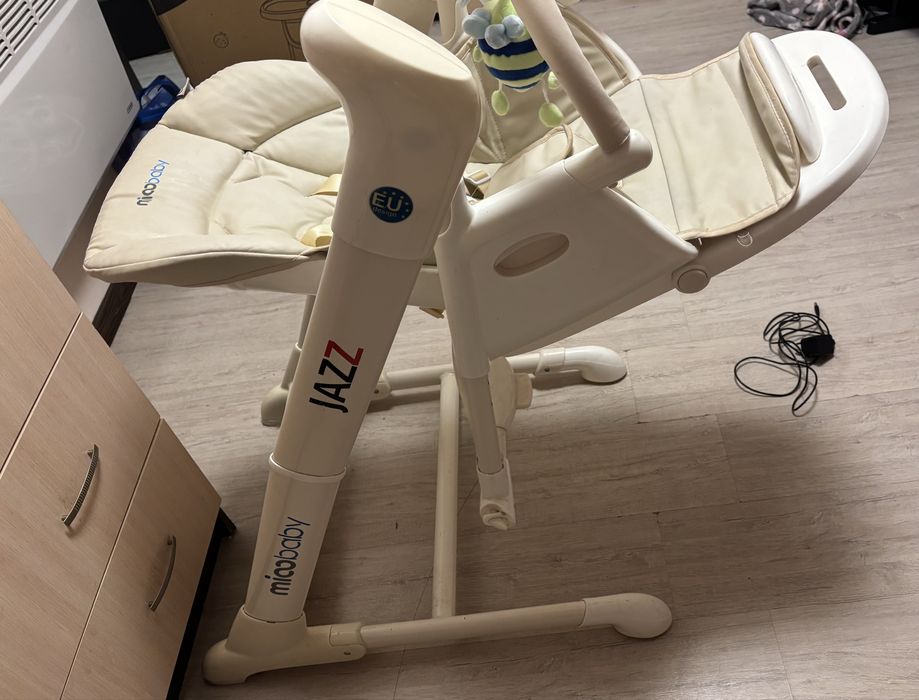 Продам крісло - гойдалку, столик для годування Mioobaby jazz 3 в 1