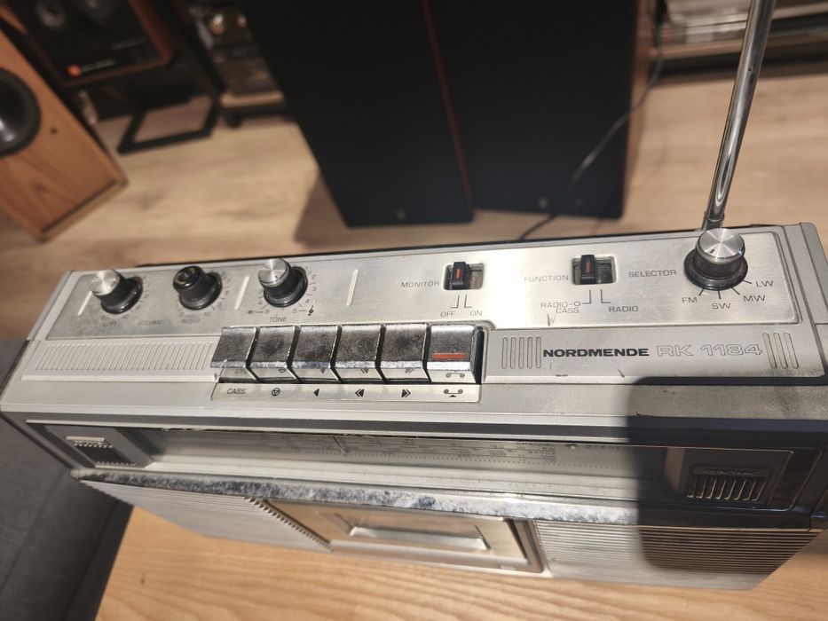 Radiomagnetofon Nordmende RK 1284