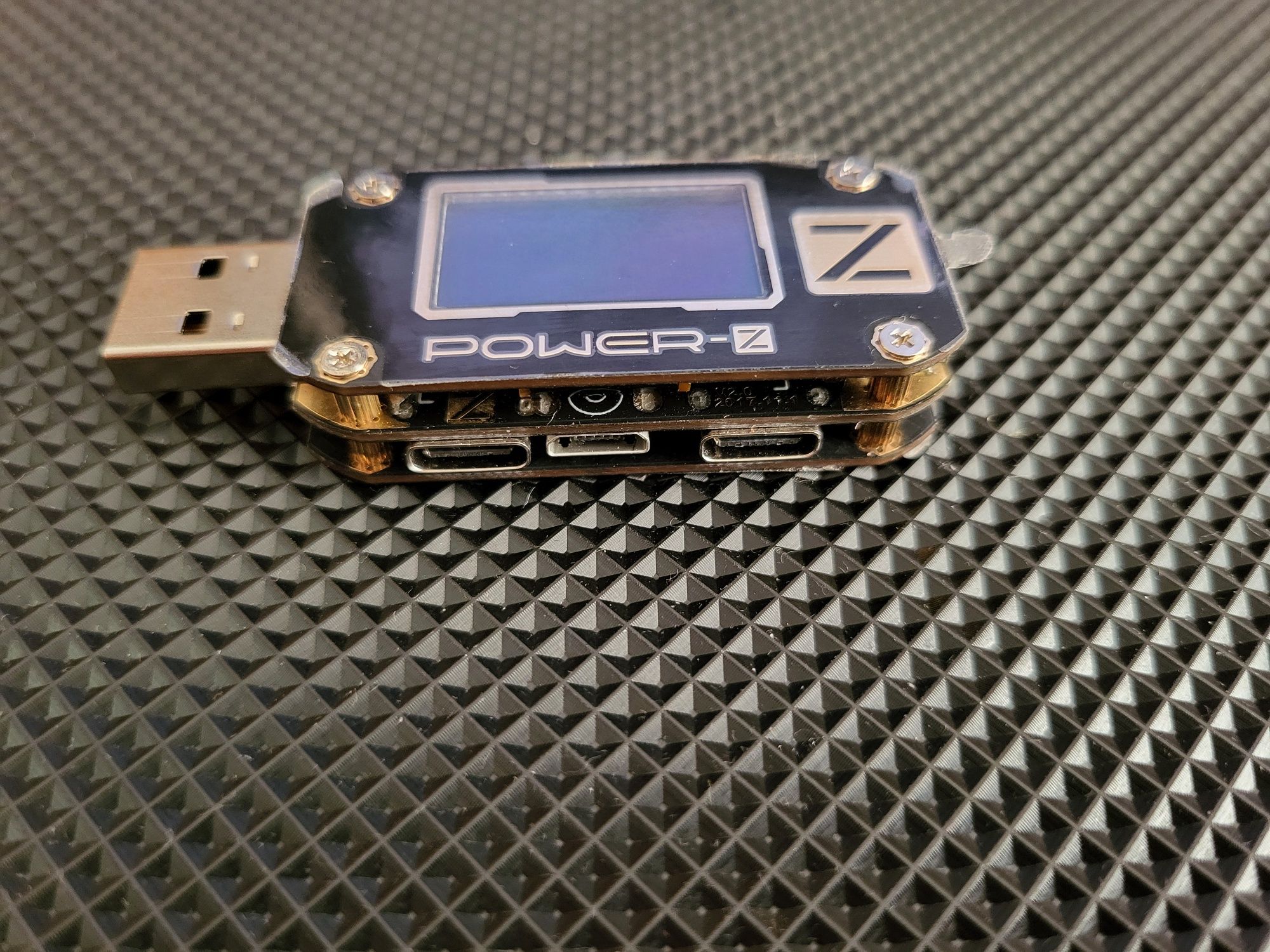 USB тестер ChargerLAB POWER-Z KM001