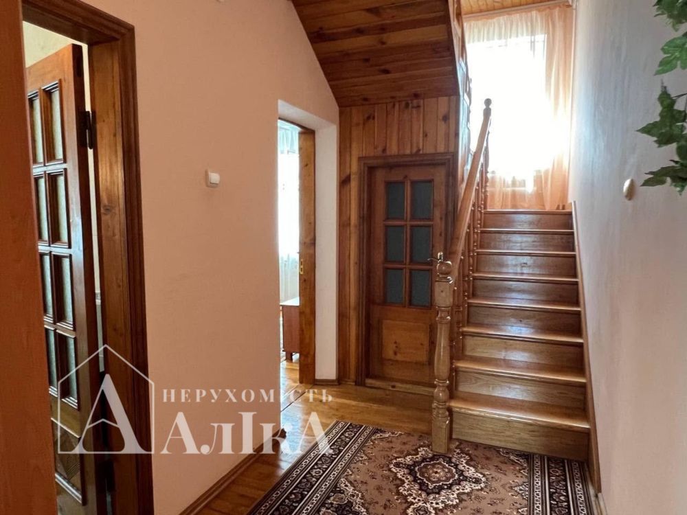 Продам добротний будинок