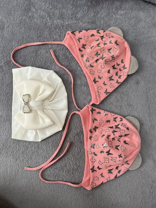 Шапочка на рік, з бантом,шапки для двійні, тоненька шапка на завʼязках