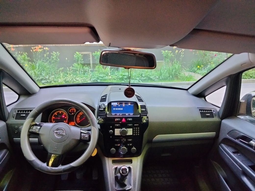 Opel Zafira 2010