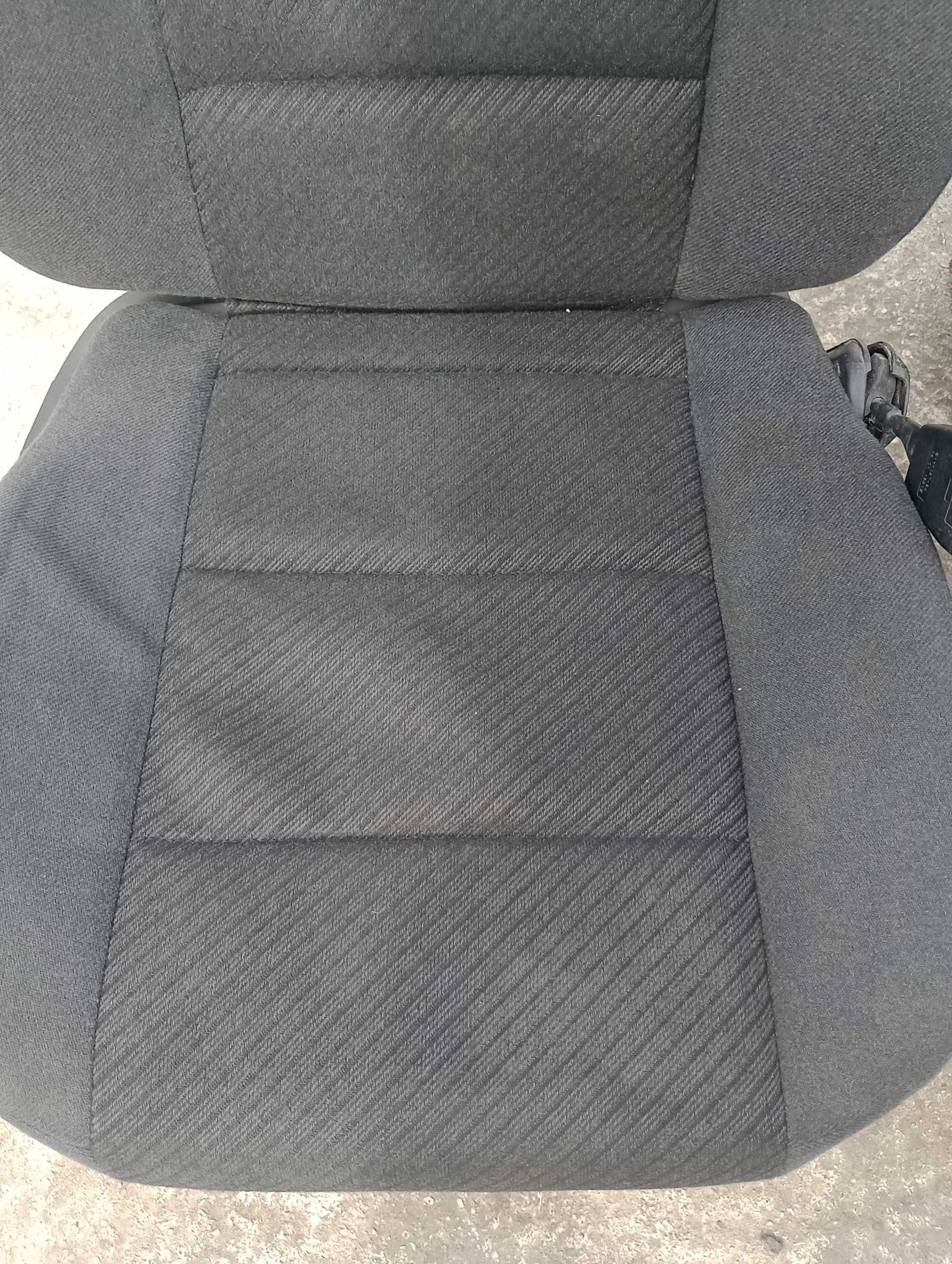 Fotele siedzenia BMW E36 sedan czarne kanapa komplet