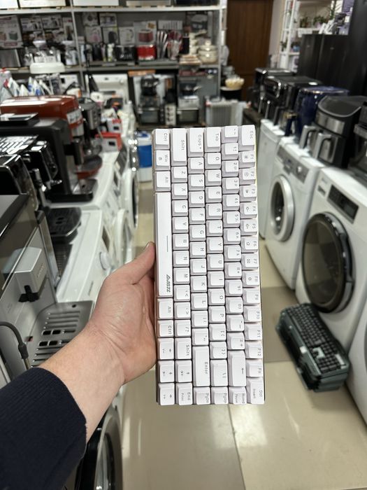 Нові брендові механічні клавіатури з підсвіткою