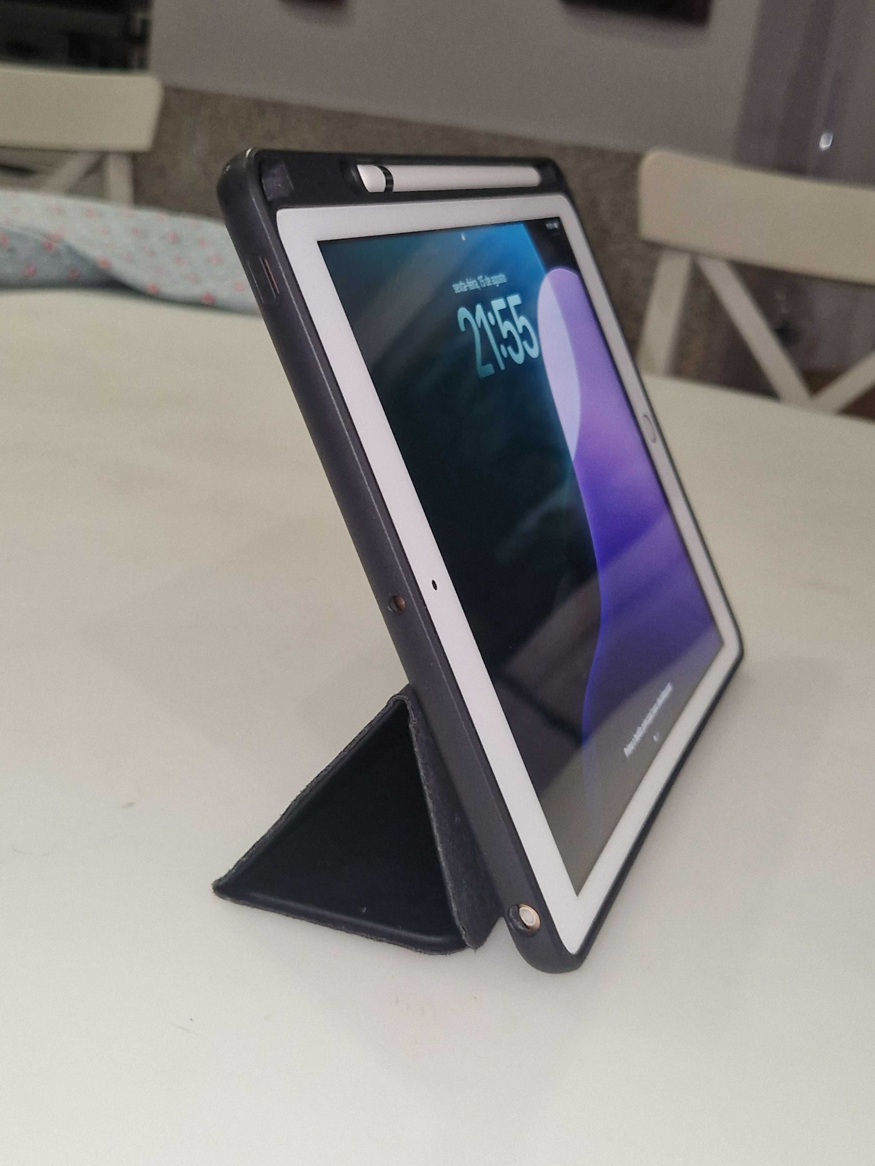 Ipad 8.ª geração 128 gb (rosa gold) com Apple Pencil e Capa