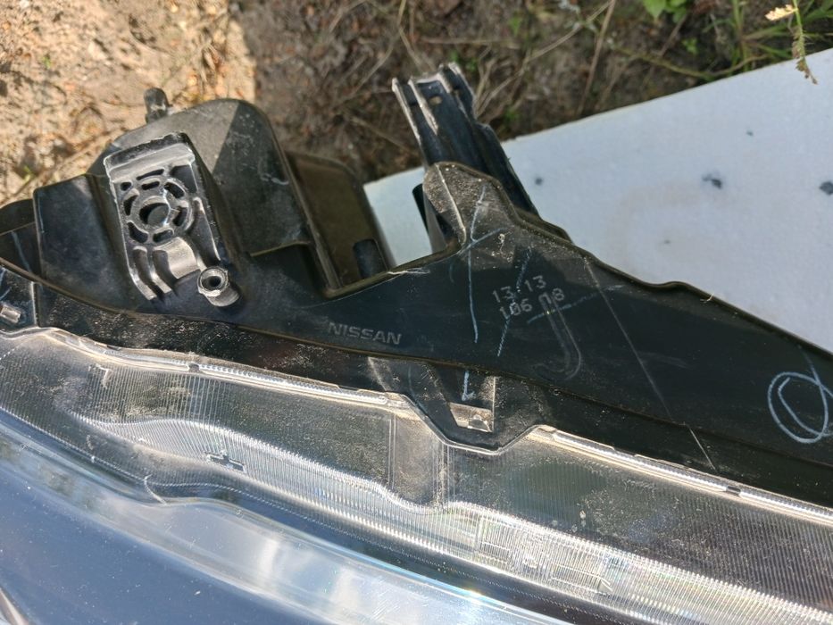 Nissan Rogue T32 2018r lampa prawa USA