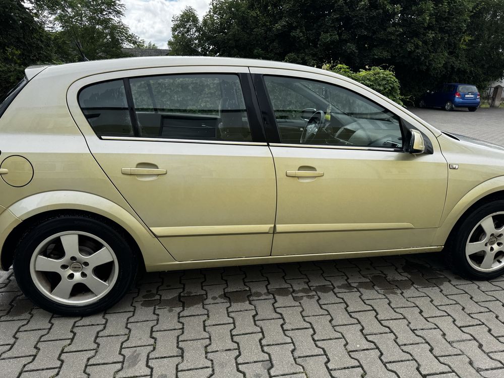 Opel astra h 1.7