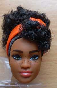 Głowa lalki Barbie murzynki