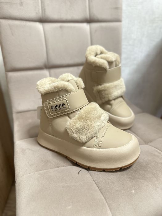 Зимові сапожки, ботінки, черевики на дівчинку