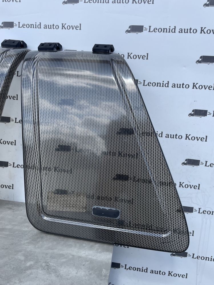 Віконце курника, спальника Renault Master