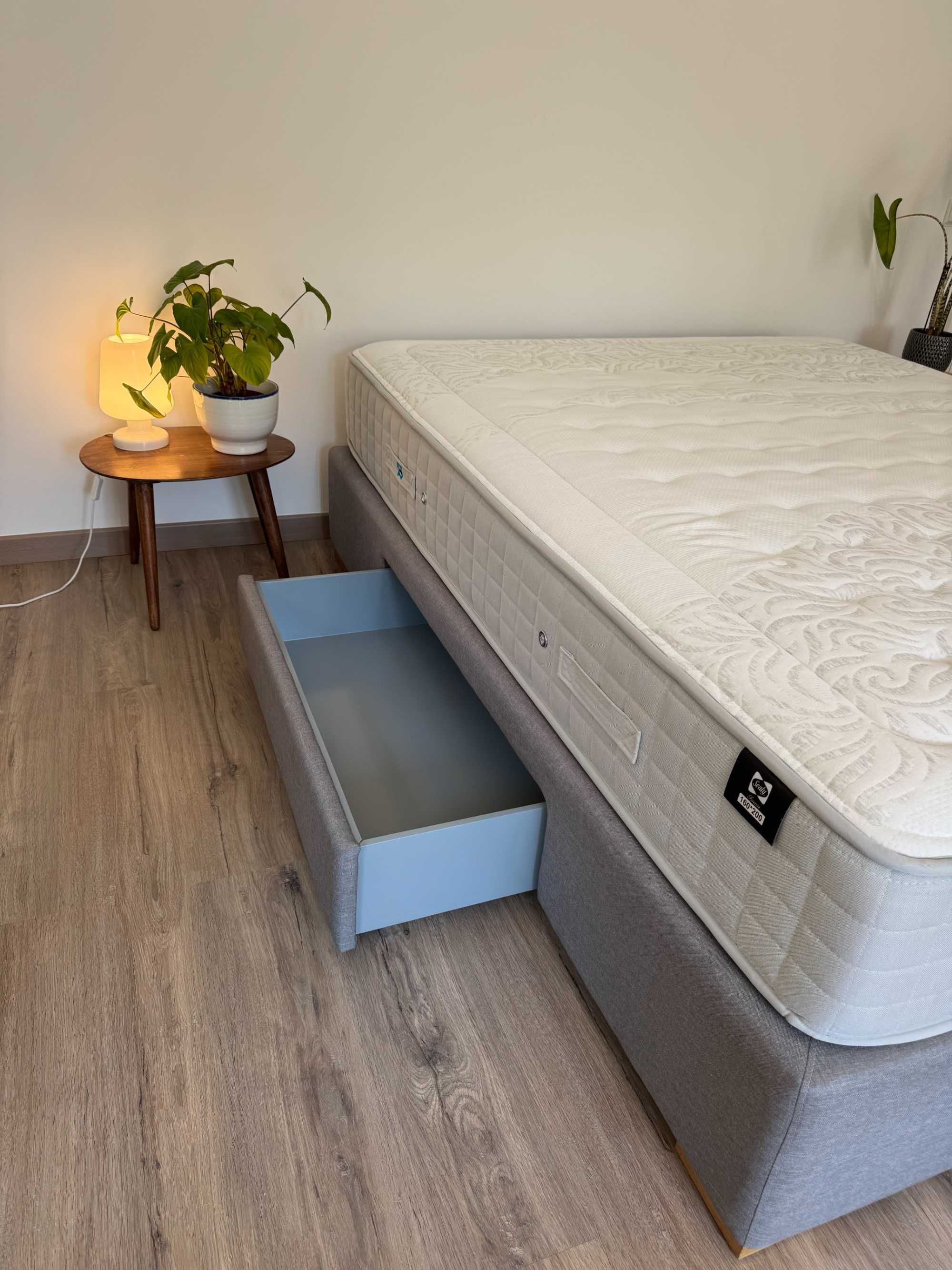 Cama de casal TEMPUR 160x200 como nova