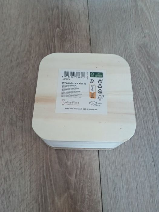Nowe drewniane pudełko organizer na biżuterię
