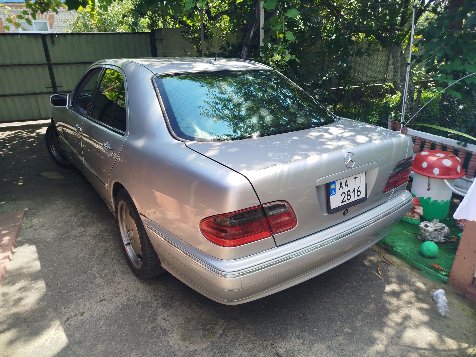 Продам mercedes benz w210 е320 американка